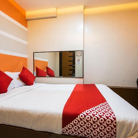 Oyo 475 Pearl Blossom Hotel Manila Eksteriør bilde
